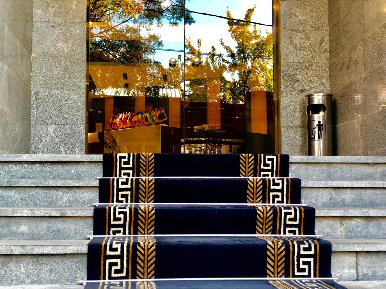 Tbili Hotel Tbilisi Exterior photo